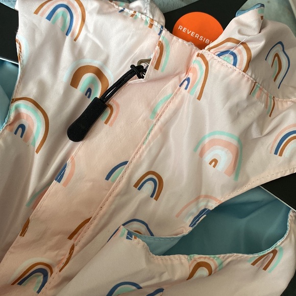 Lucy & Co In The Clouds reversible dog raincoat
peach w/rainbows/aqua zip hoodie - Picture 5 of 9